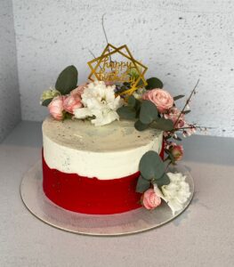 торт на день рождения с цветами